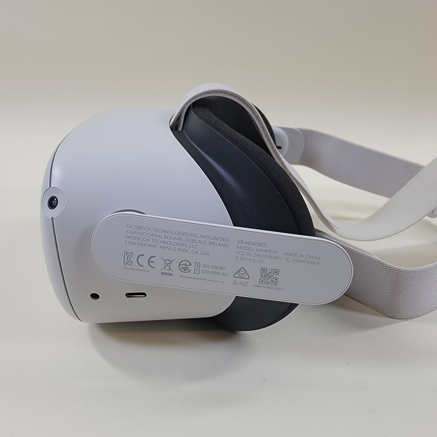 Meta Quest 2 256GB Standalone All-in-One VR Headset KW49CM