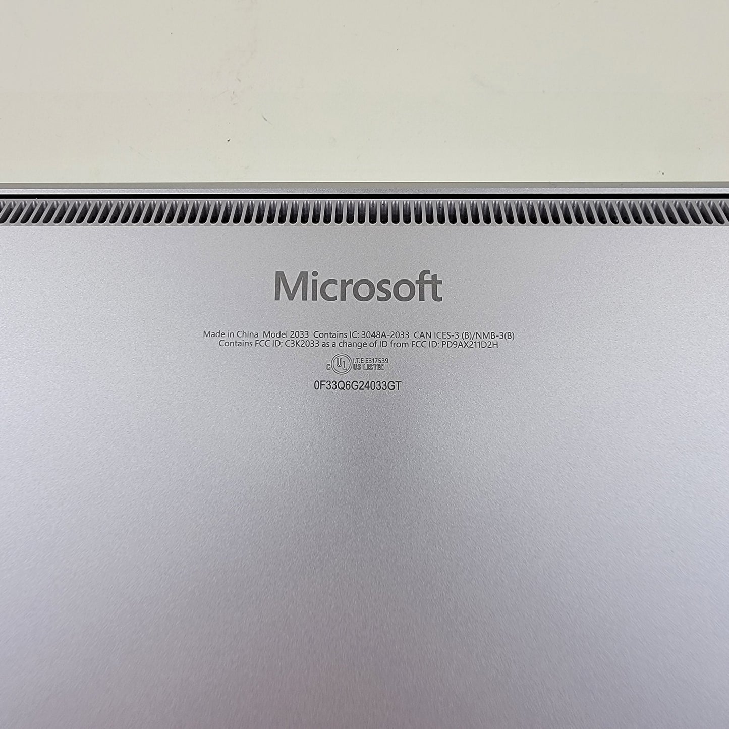 Microsoft Surface Laptop 6 2033 13.5" Ultra 7 3.8GHz 32GB RAM 512GB SSD