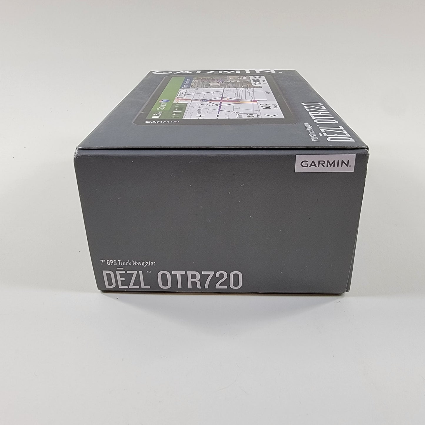 New Garmin Dezl 7" GPS Truck Navigator ORT720