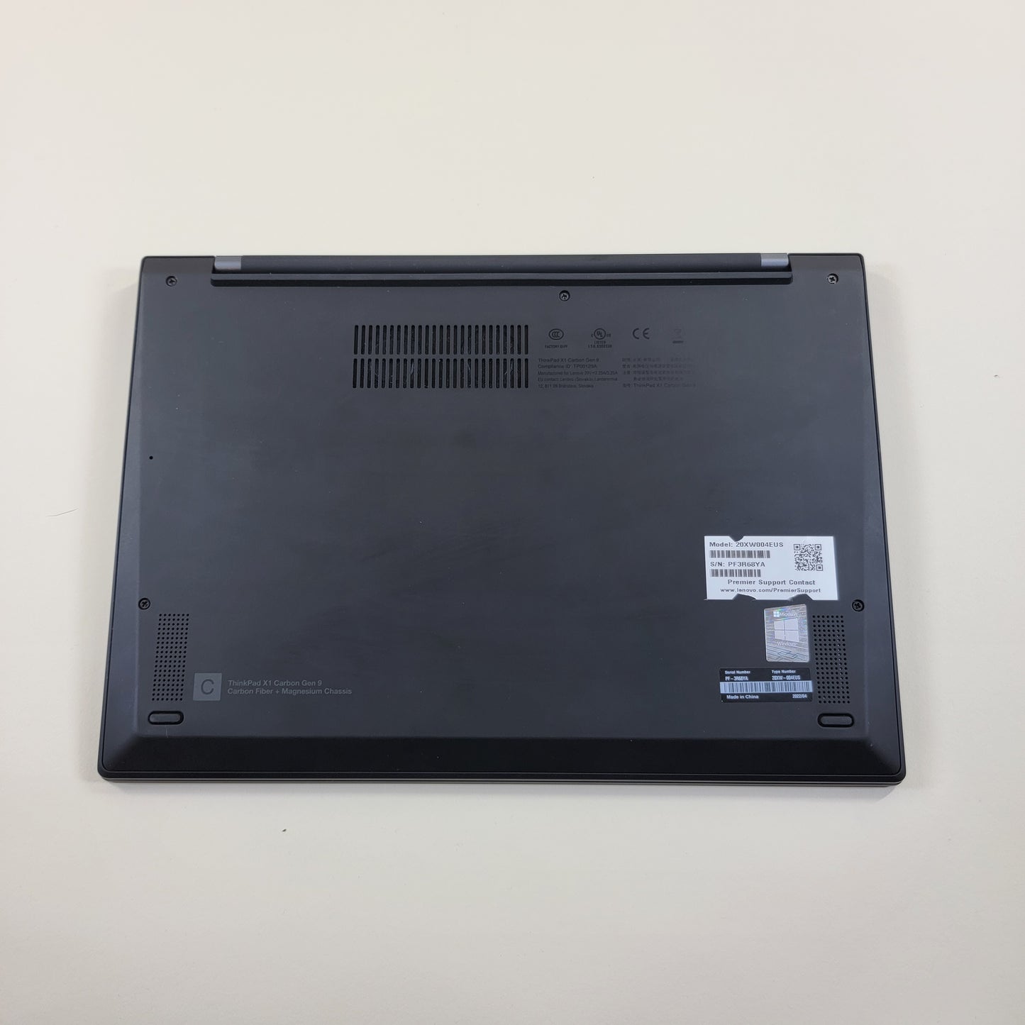 Lenovo Thinkpad X1 Carbon Gen 9 20XW004EUS 14" i7-1165G7 2.8GHz 8GB RAM 256GB