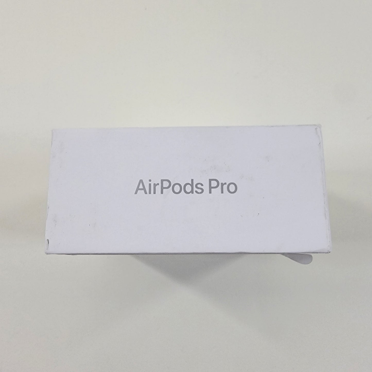 New Apple AirPods Pro 2nd Gen with MagsSafe Charging Case A2968 A3048 A3047 MTJV3LL/A