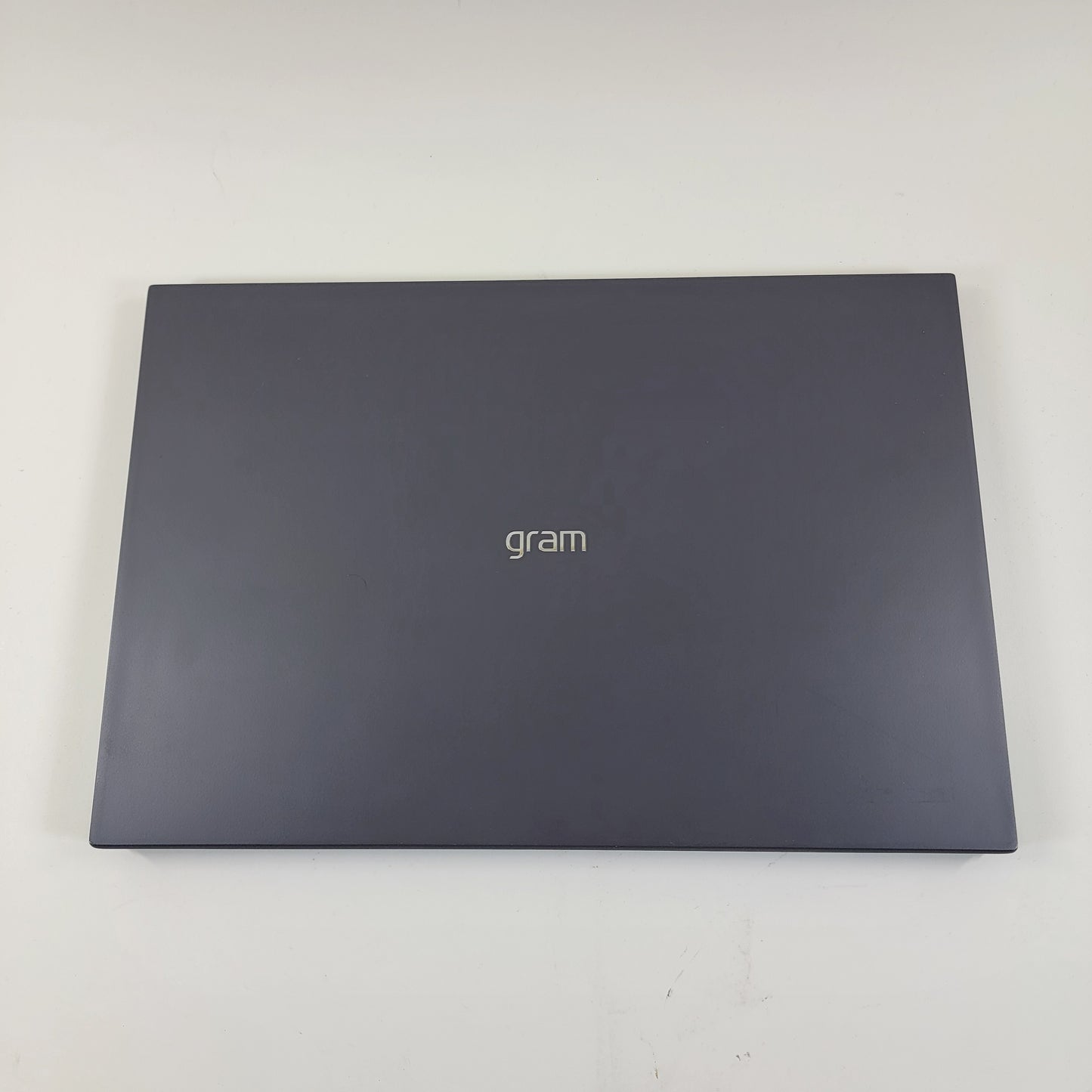 LG Gram 16Z90R 16" i7-1360P 2.2GHz 16GB RAM 1TB SSD